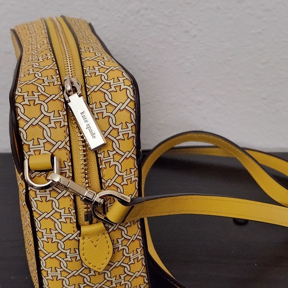 Kate Spade Crossbody - Picture 4 of 9